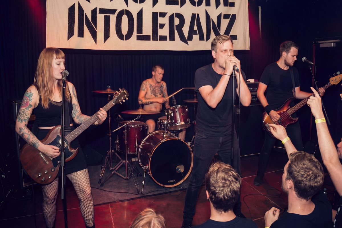 Künstliche Intoleranz Live